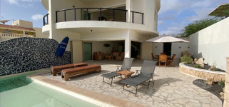 SURF HOUSE