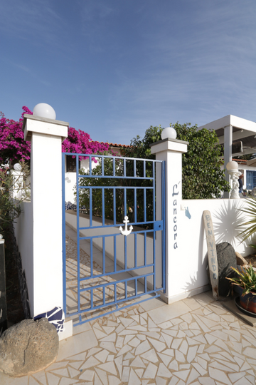 pics/photos/villa1/thumb-220_Eingang_Entrance_Entrée_Entrada.png