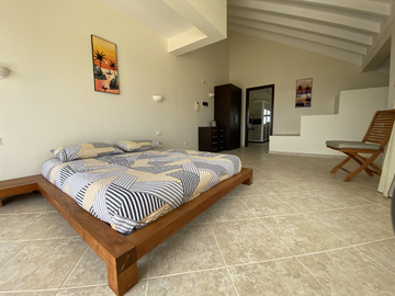pics/photos/villa2/thumb-141_Master-En-Suite-Badezimmer_Master-en-suite-bathroom_Salle-de-bain-principale-attenante_Banheiro-privativo-principal.png
