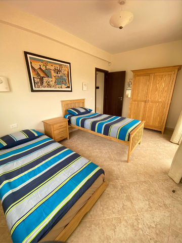 pics/photos/villa2/thumb-181_Gästezimmer_Guest-room-_Chambre-d'amis_Quarto-de-hóspedes.png